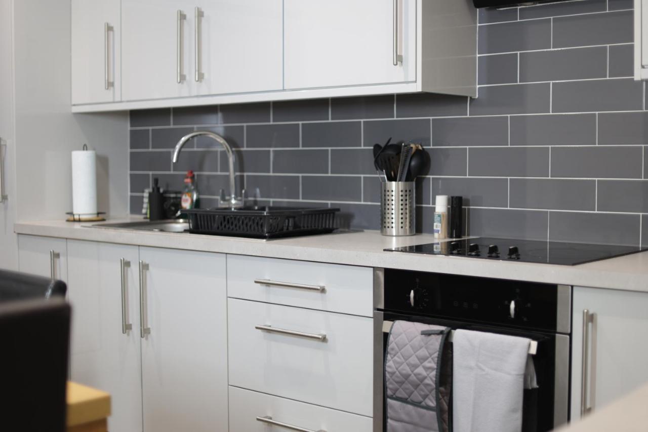 5 Bed Town House Within City Centre And Sleeps Up To 11 With Sky And Netflix Birmingham Esterno foto